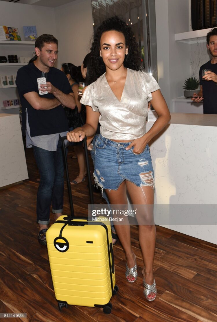 diandra barnwell feet 5