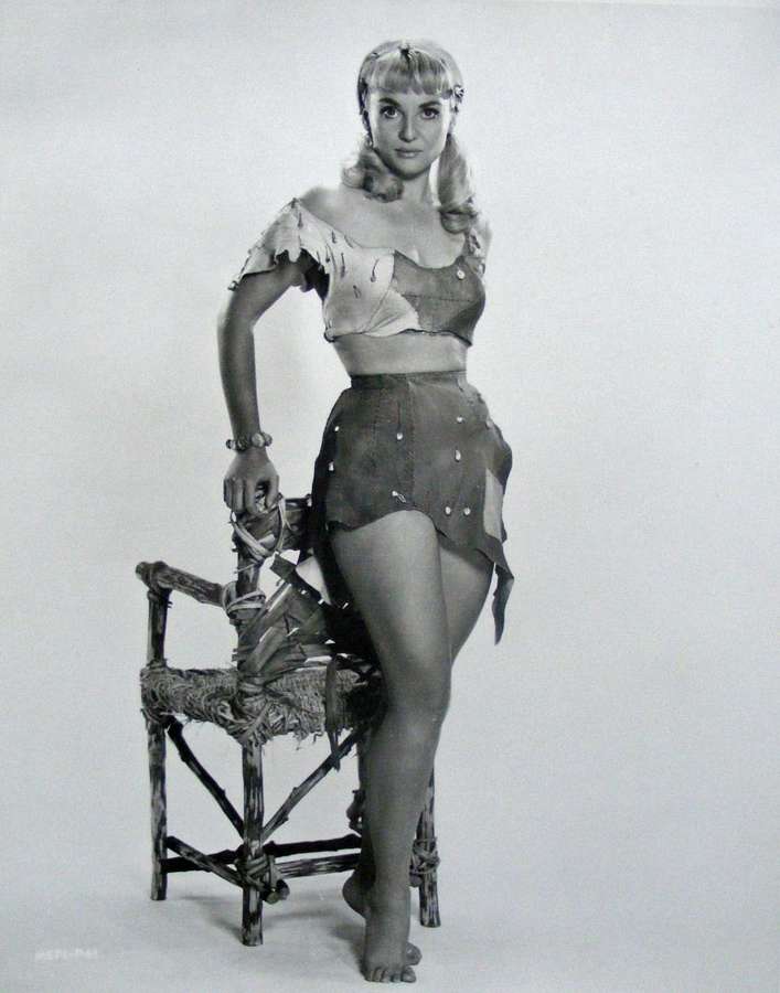 diane cilento feet 1