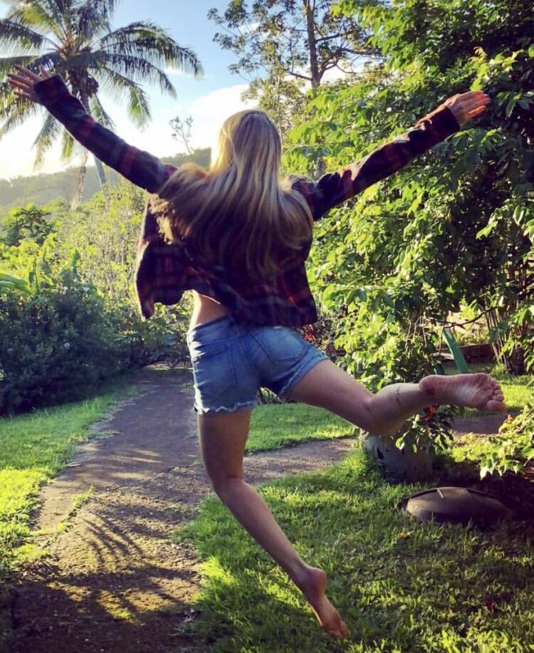 dianna cowern feet 3