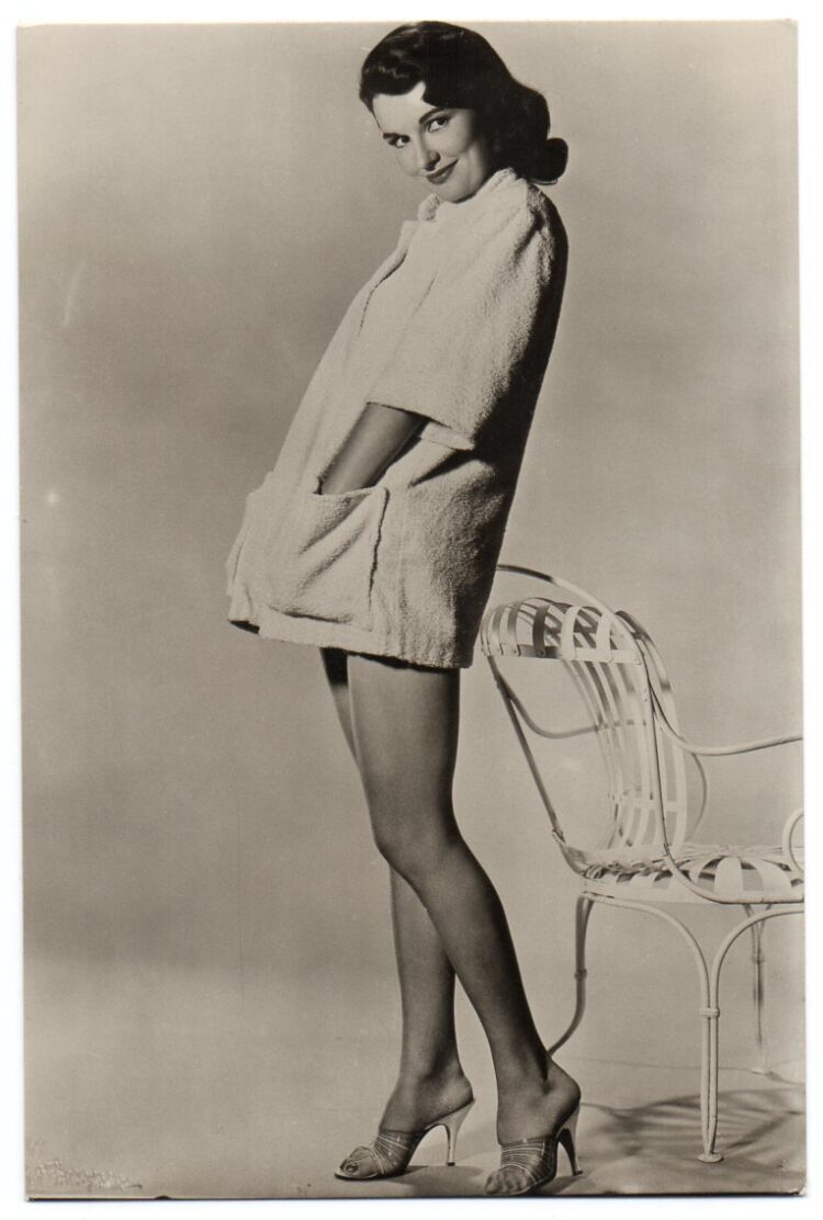 dianne foster feet 3