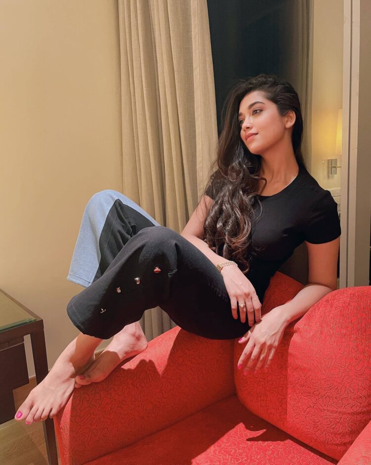 digangana suryavanshi feet 2