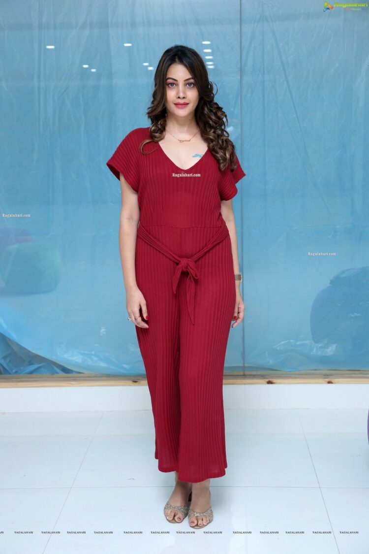 diksha panth feet 1 scaled