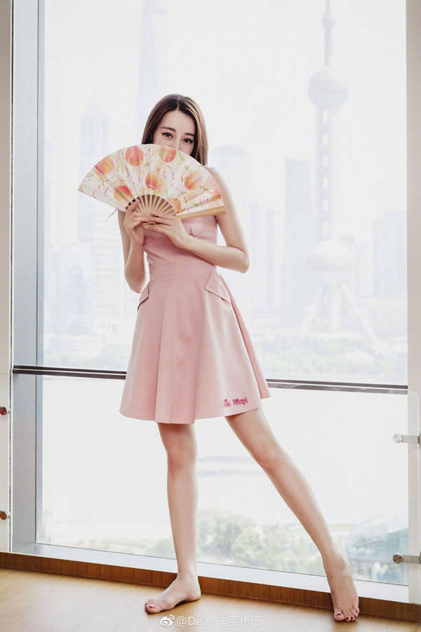 dilraba dilmurat feet 6