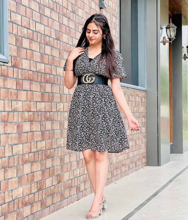 dilsheen kaur feet 1