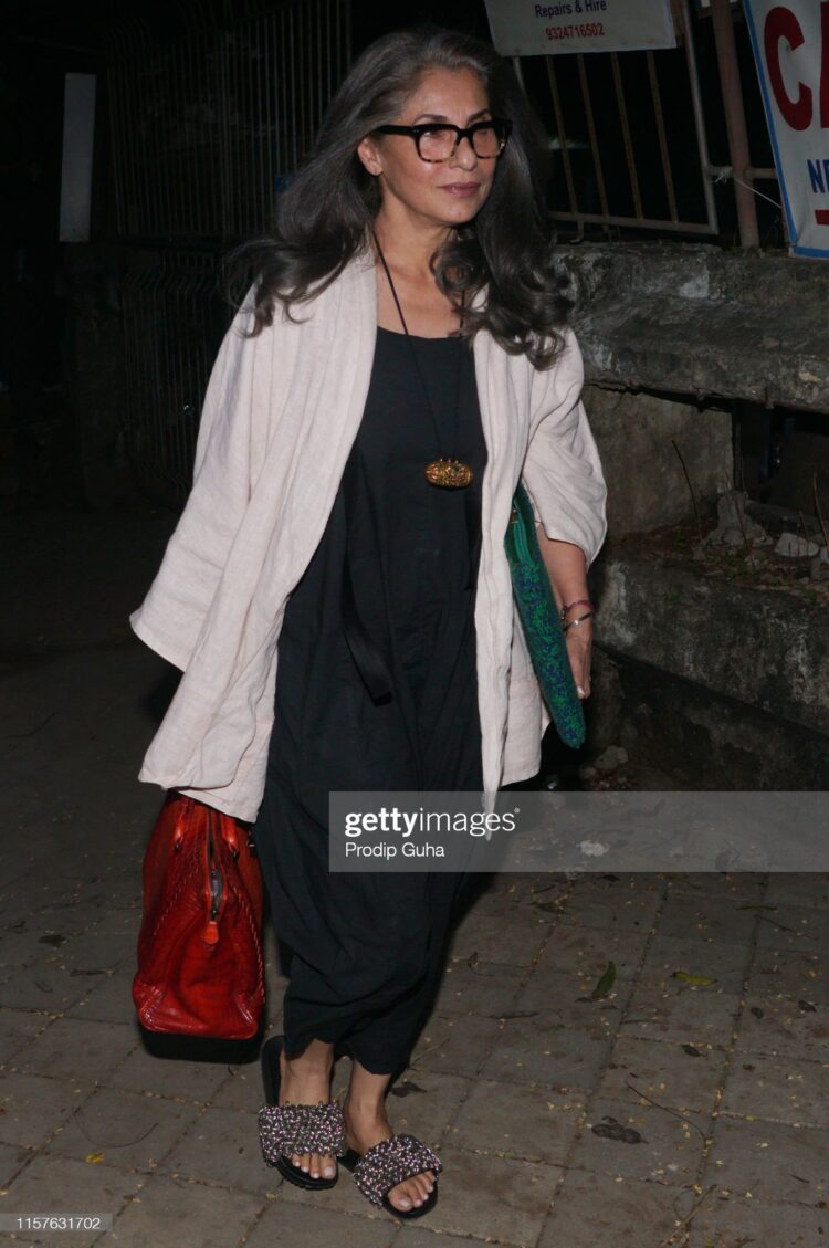 dimple kapadia feet 1