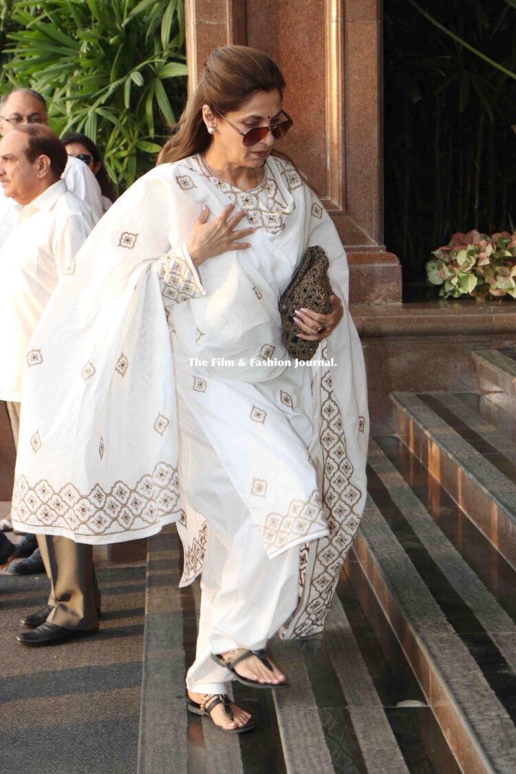 dimple kapadia feet scaled