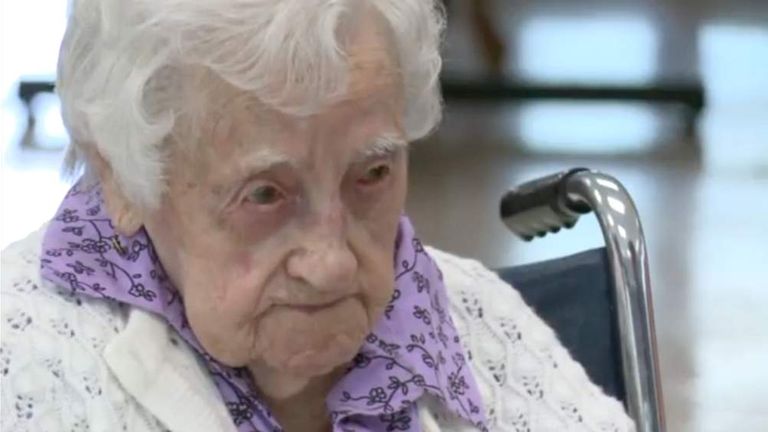 dina manfredini feet 3