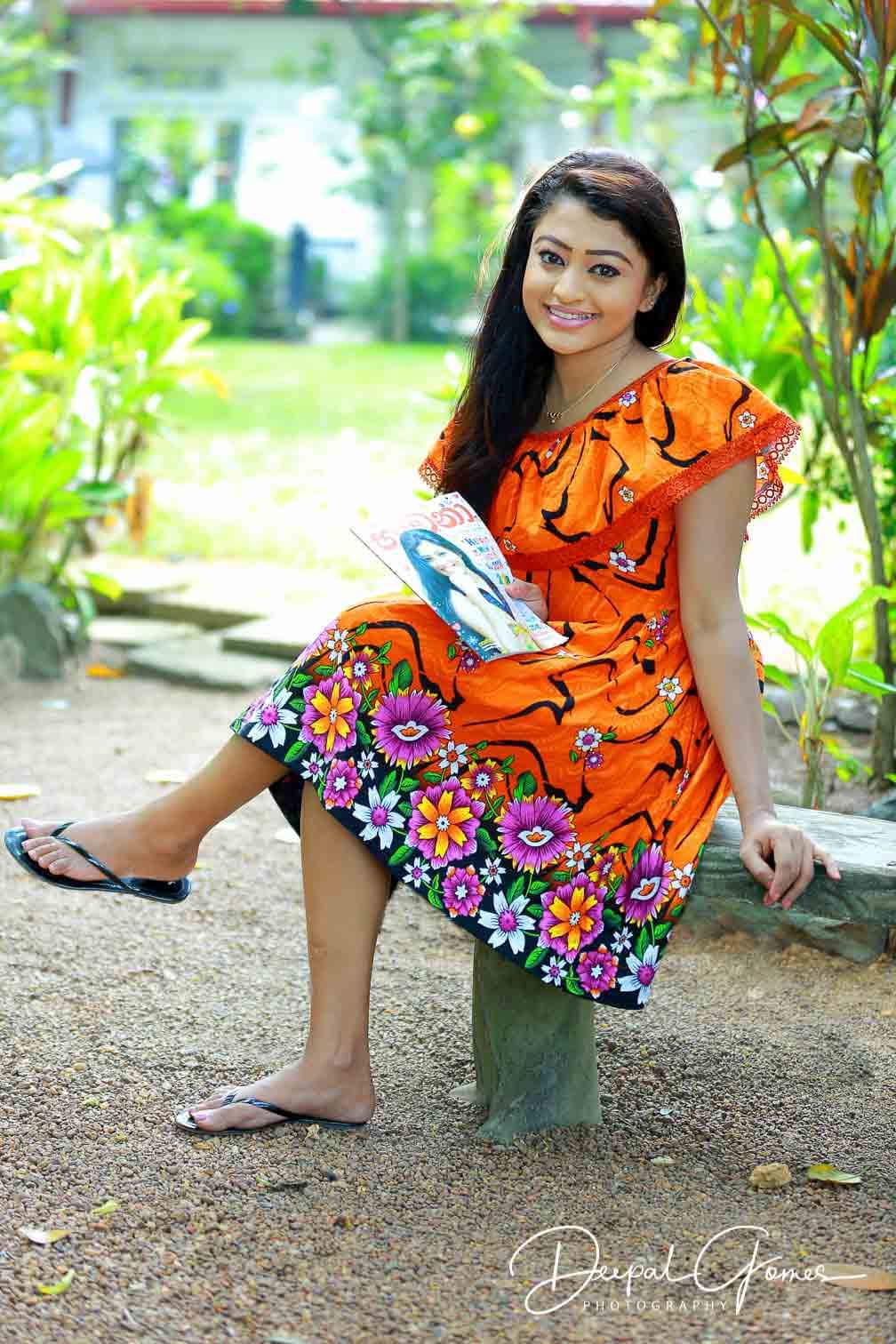 dinusha siriwardana feet 4