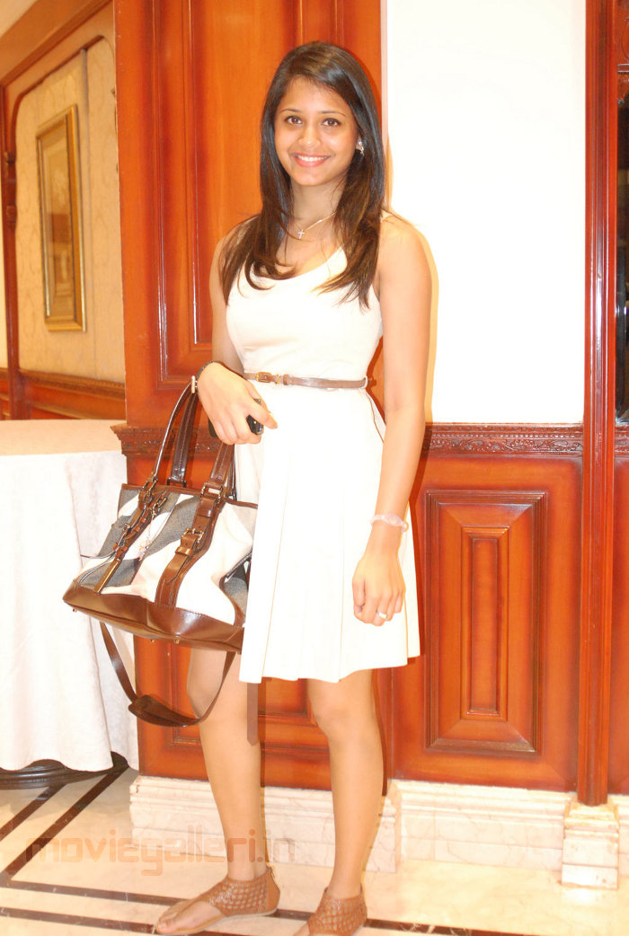 dipika pallikal feet 4