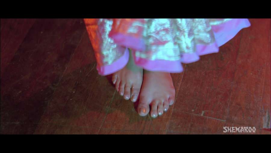 divya barti feet 6