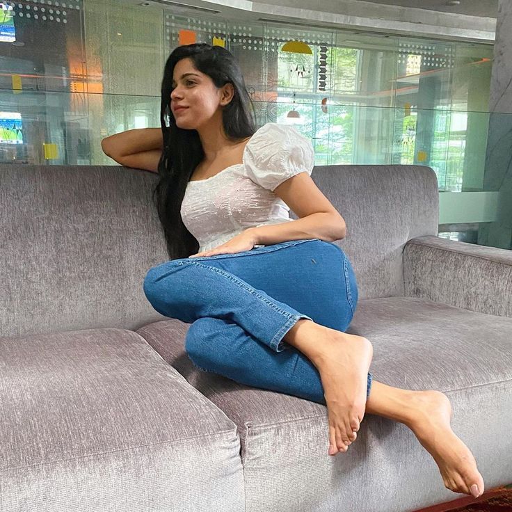 divya bharathi feet 1