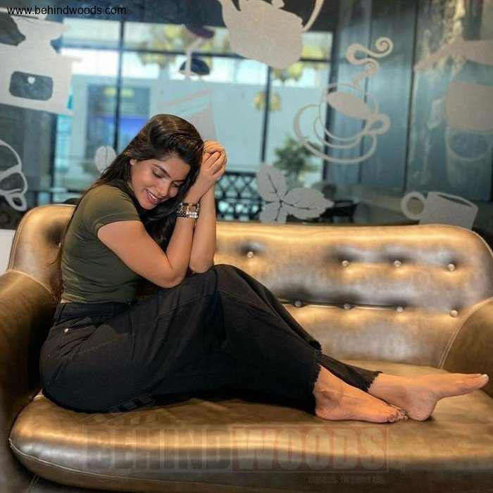 divya bharathi feet 5