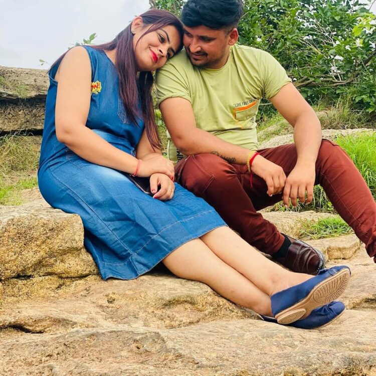 divya chaudhary feet 1