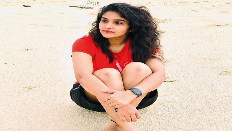 divya uruduga feet 1