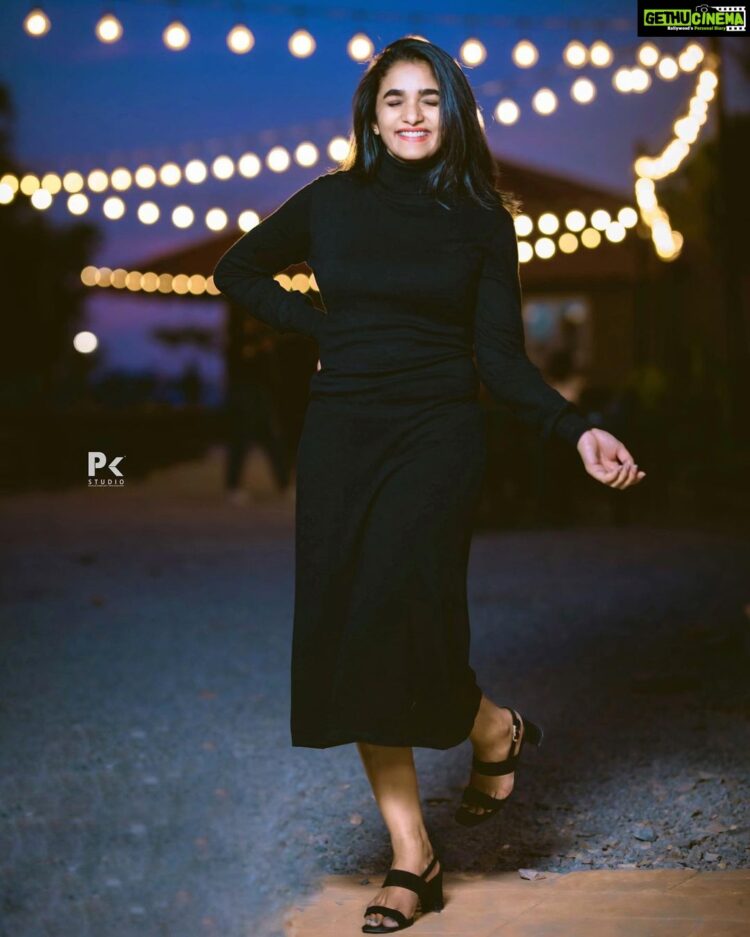 divya uruduga feet 3