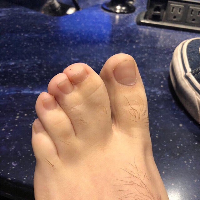 djulicious feet 6