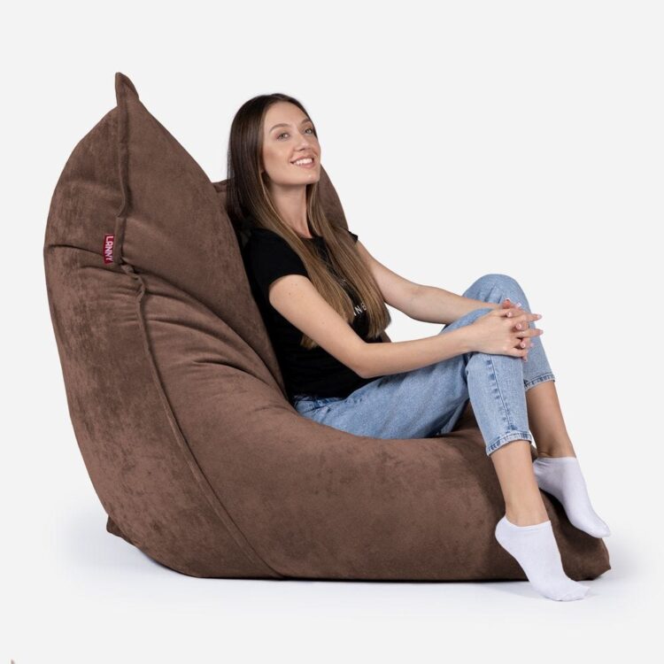 dlannie brown feet 3