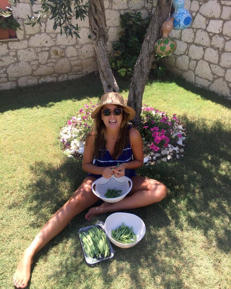 doga rutkay kamal feet 2