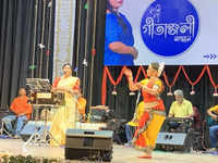 dola banerjee feet 6