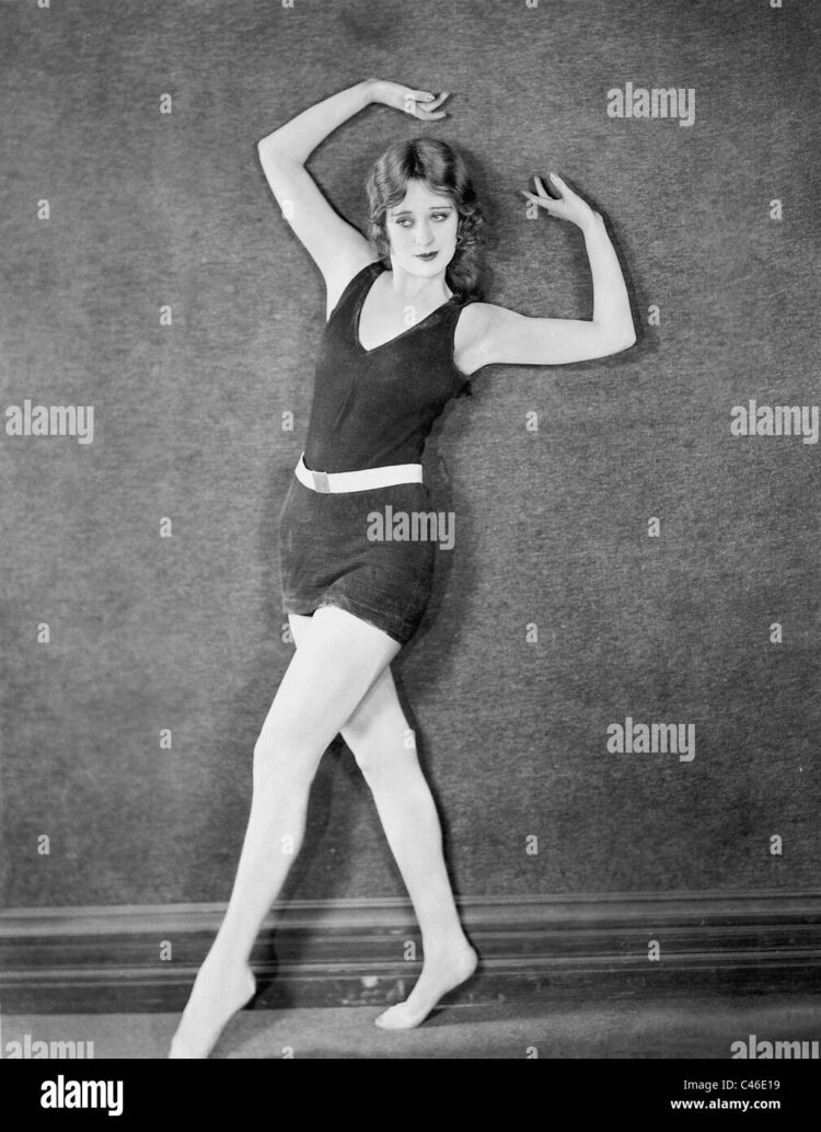 dolores costello feet 3