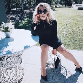 domenique heidy feet