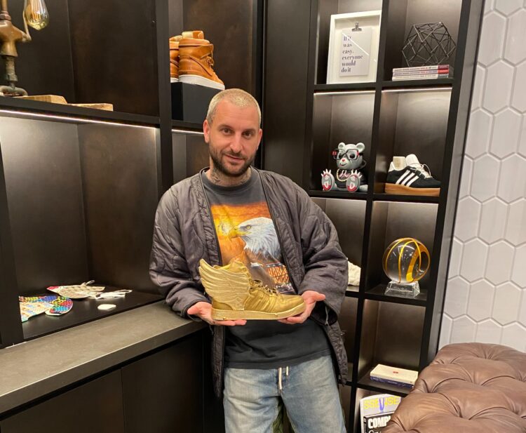 dominic chambrone feet scaled