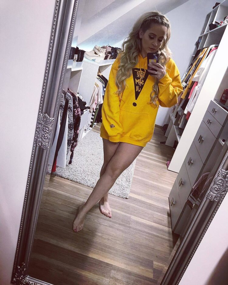 dominika mirgova feet 1