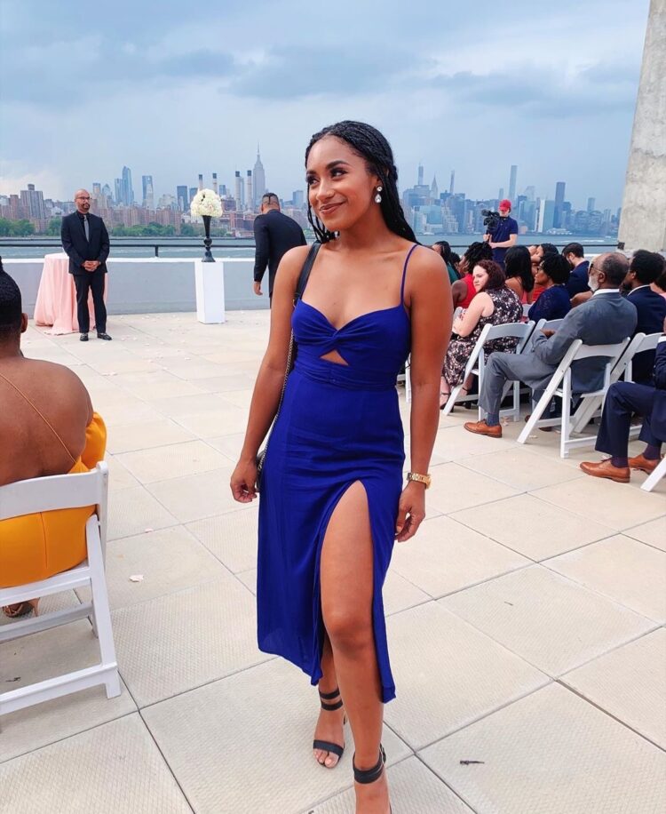 dominique alexis feet 2