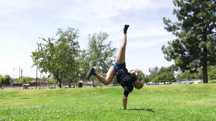 dominique battiste feet 6