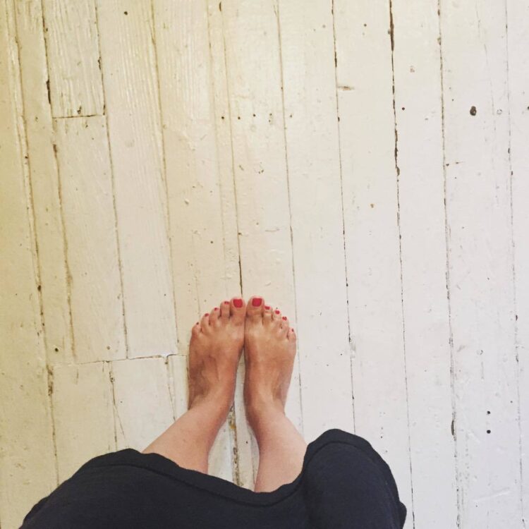 domino kirke feet