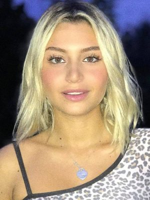 domiziana giovinazzo feet 5