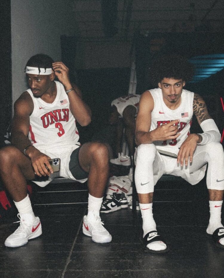 domonique brooks feet 5