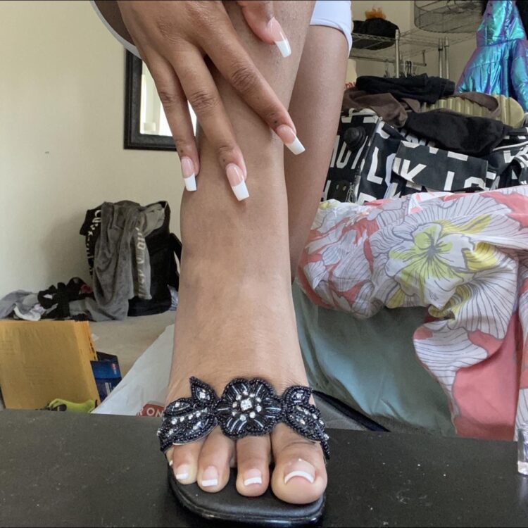 domyenn feet 6
