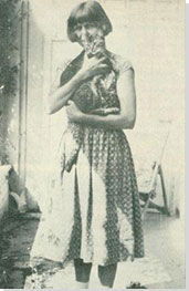 dora carrington feet 3