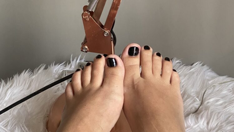 dora figueiredo feet