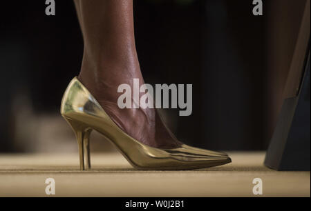 dorina michelle feet 6