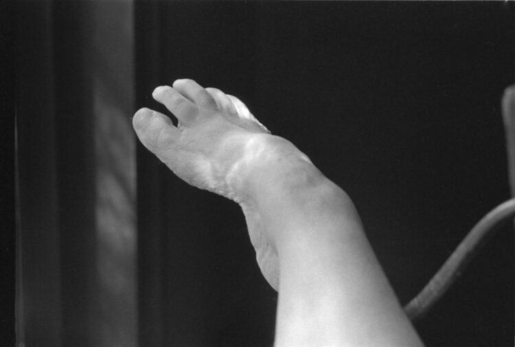 dorothea lange feet