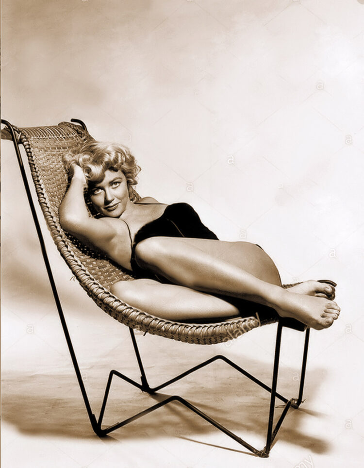 dorothy malone feet