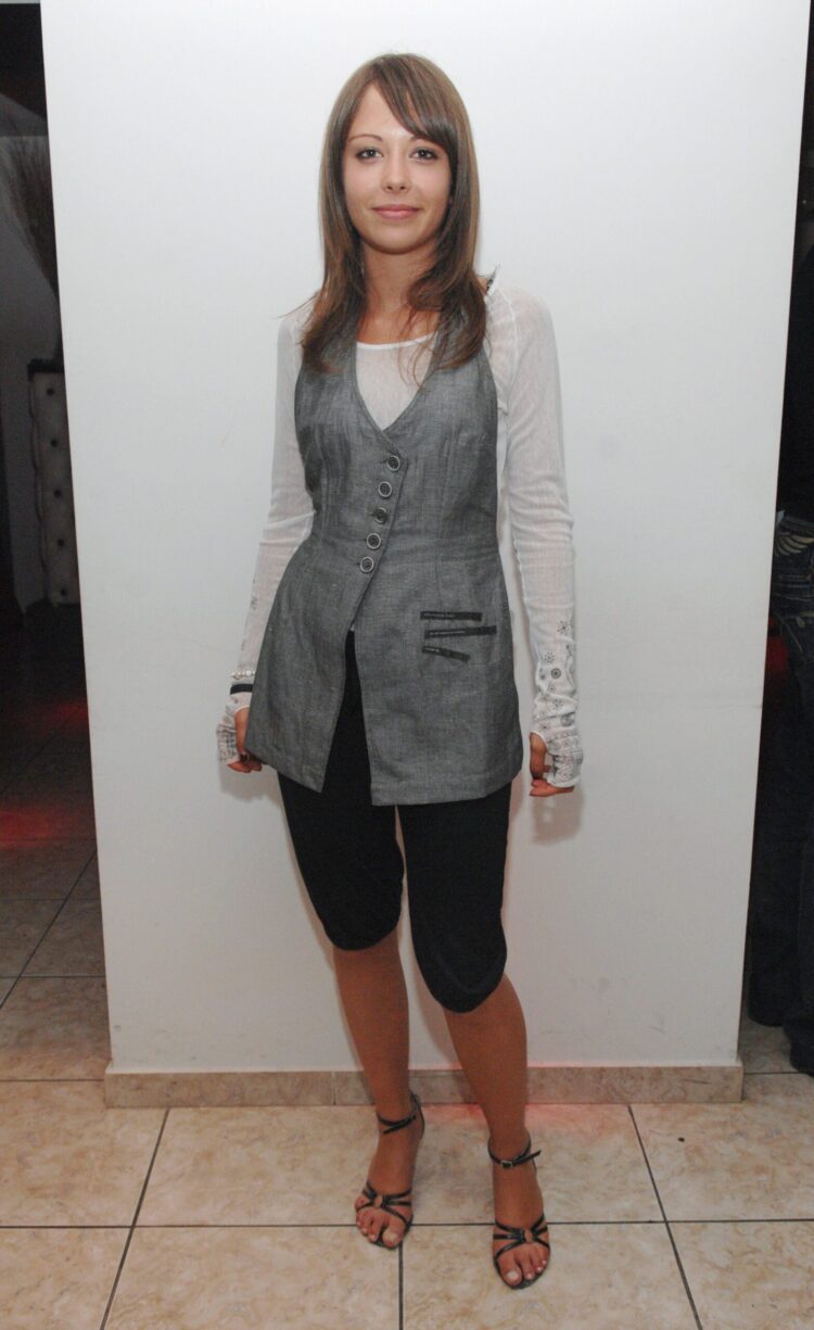 dounia coesens feet 2 scaled