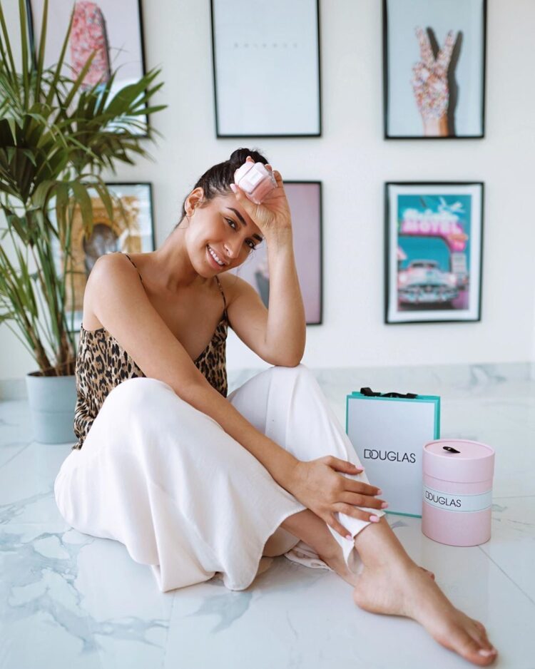 dounia slimani feet 2