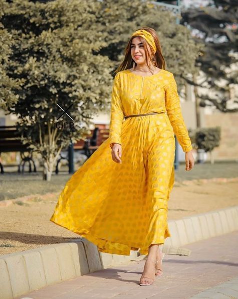 dr. madiha khan feet 5