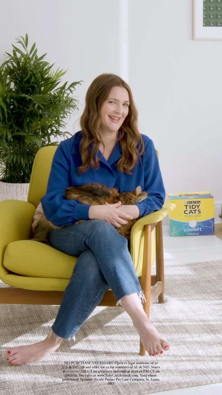 drew barrymore feet 1