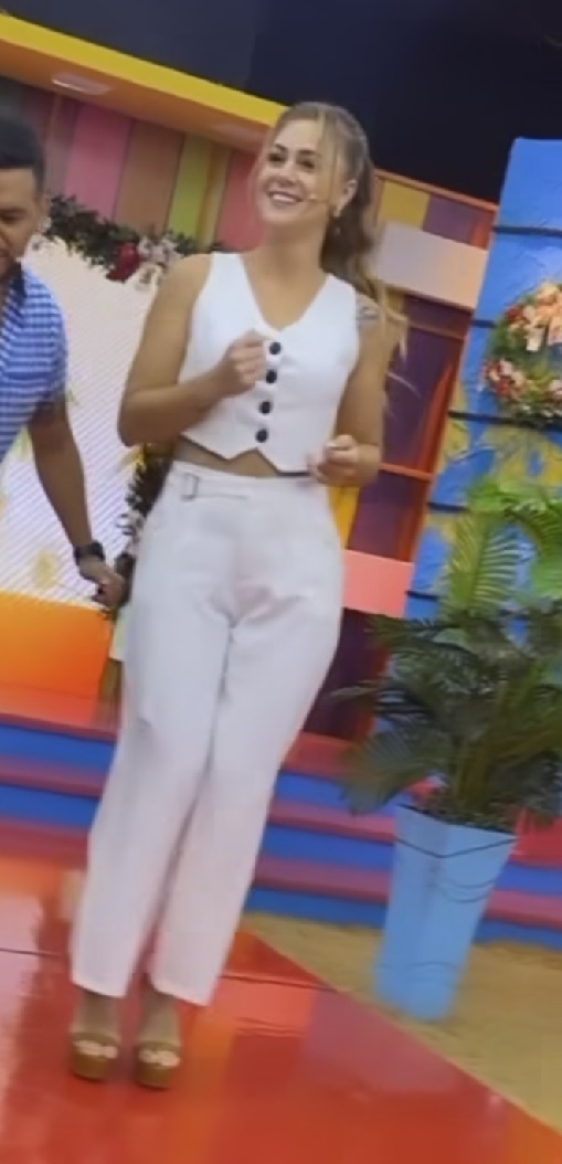 ducelia echevarria feet 5