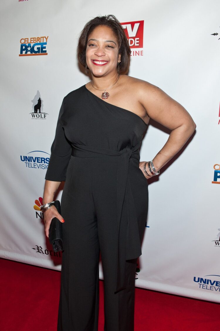 dushon monique brown feet scaled