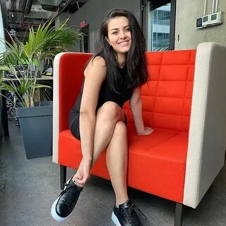 duygu atakan feet 2