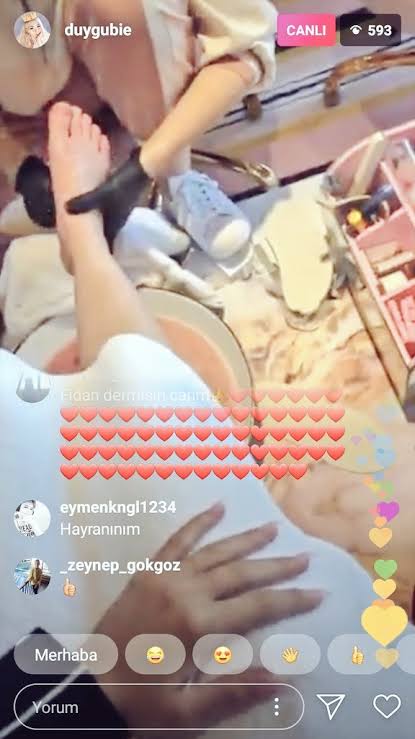 duygu koseoglu feet 1