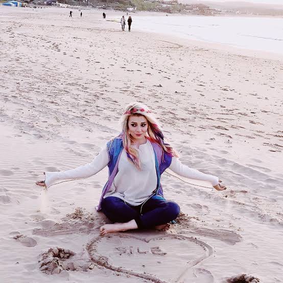 duygu koseoglu feet 4