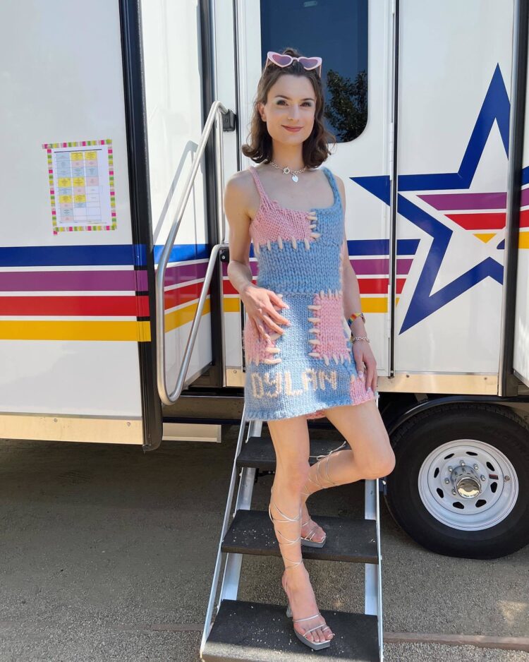 dylan mulvaney feet 6