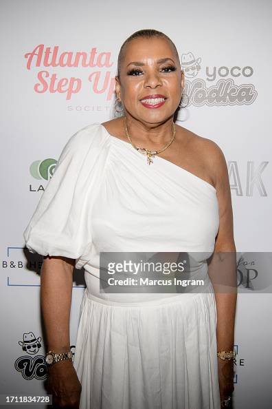 eboni elektra feet 6