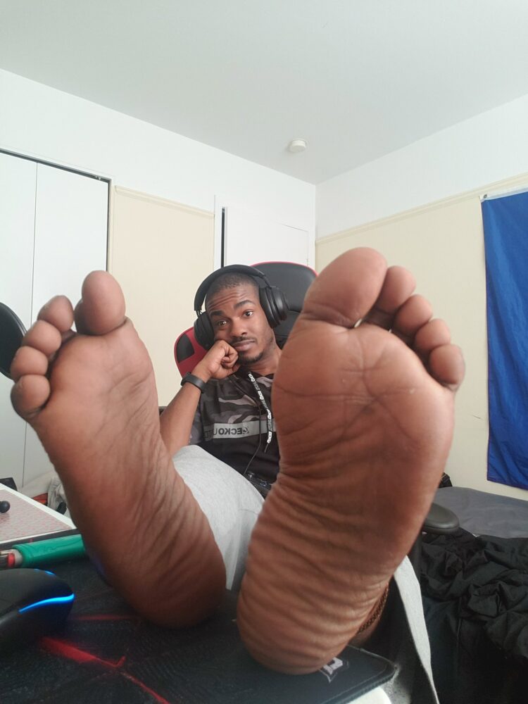 ebony hoffman feet 2